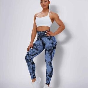 NWT Black and Blue High-Waisted Leggings ~M